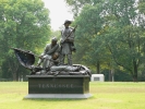 PICTURES/Shiloh/t_Confed Tenn Statue At Retreat Site.JPG